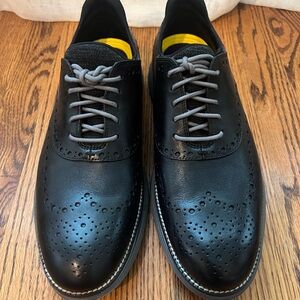 Cole Haan Men’s OriginalGrand Ultra Lite Wingtip